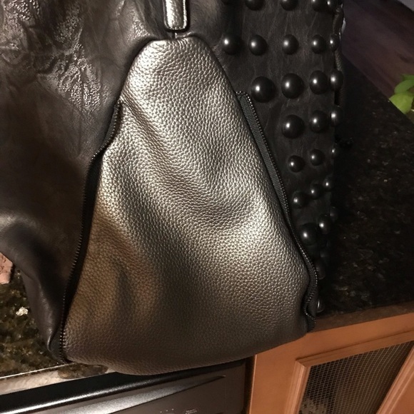 Nicole Lee overnight bag - Picture 3 of 6